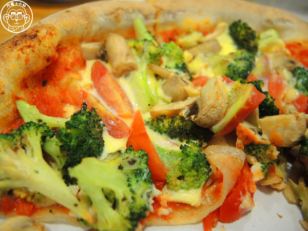 Aura Pizza x 好時光披薩:呷飽祙【台北松山・AURA PIZZA X 好時光披薩】美味的窯烤披薩