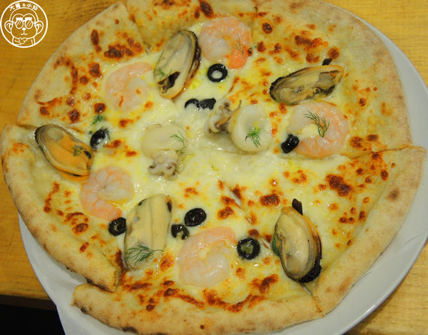 Aura Pizza x 好時光披薩:呷飽祙【台北松山・AURA PIZZA X 好時光披薩】美味的窯烤披薩