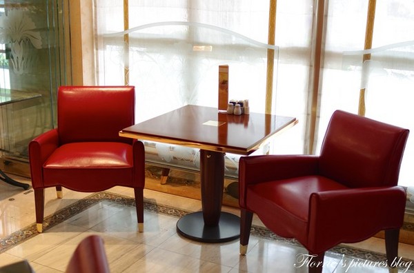 歐華酒店-歐麗蛋糕坊：邀約~歐華酒店--歐麗Cafe-歐麗下午茶~英式下午茶就是特別地吸引人丫