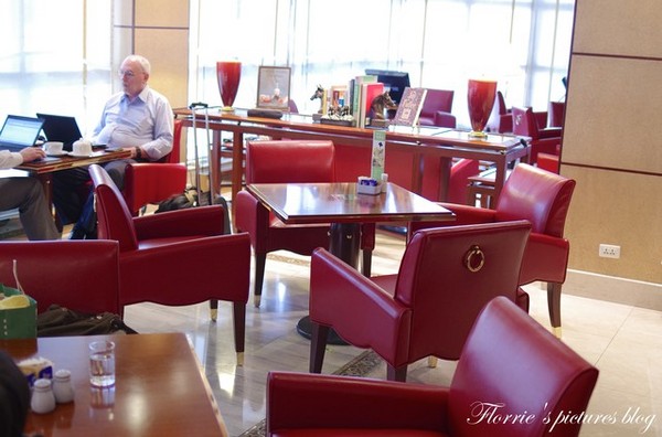 歐華酒店-歐麗蛋糕坊：邀約~歐華酒店--歐麗Cafe-歐麗下午茶~英式下午茶就是特別地吸引人丫