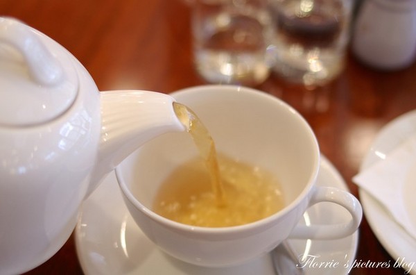 歐華酒店-歐麗蛋糕坊：邀約~歐華酒店--歐麗Cafe-歐麗下午茶~英式下午茶就是特別地吸引人丫