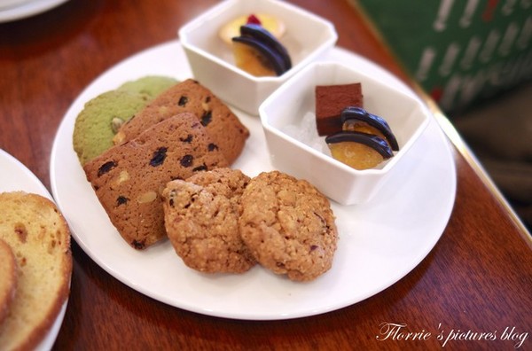 歐華酒店-歐麗蛋糕坊：邀約~歐華酒店--歐麗Cafe-歐麗下午茶~英式下午茶就是特別地吸引人丫