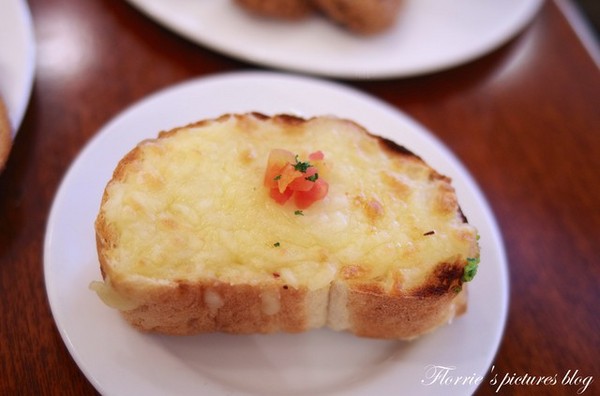 歐華酒店-歐麗蛋糕坊：邀約~歐華酒店--歐麗Cafe-歐麗下午茶~英式下午茶就是特別地吸引人丫