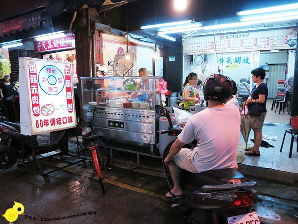 【新莊夜市】林家香菇赤肉焿-現做現炸雞捲