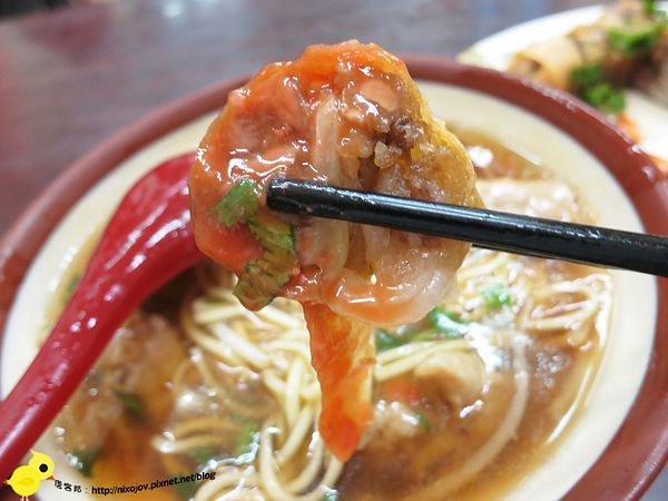 【新莊夜市】林家香菇赤肉焿-現做現炸雞捲