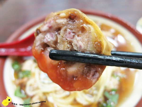 【新莊夜市】林家香菇赤肉焿-現做現炸雞捲