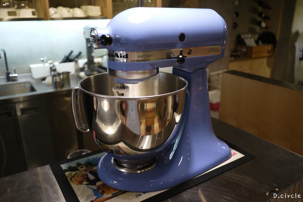 Fabrica 椅子:台北●大安區-Fabrica椅子~超特別菜單之澎派餐點+天然冰淇淋加碼上映!!XDD