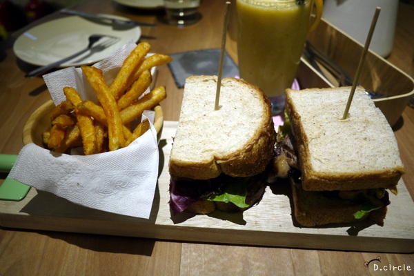 Fabrica 椅子:台北●大安區-Fabrica椅子~超特別菜單之澎派餐點+天然冰淇淋加碼上映!!XDD