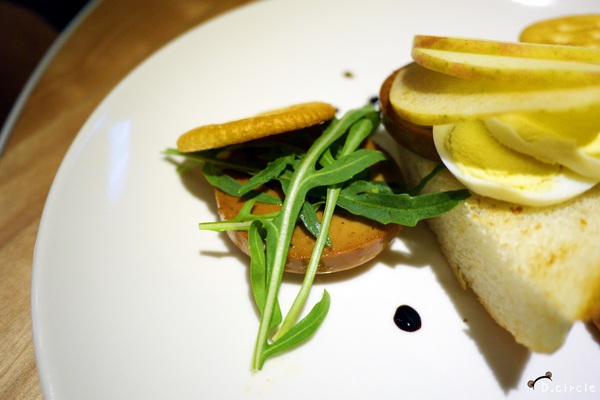 Fabrica 椅子:台北●大安區-Fabrica椅子~超特別菜單之澎派餐點+天然冰淇淋加碼上映!!XDD