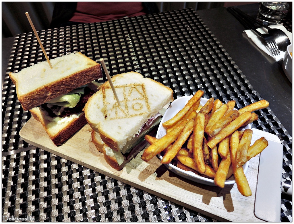 豬跳油三明治200-1