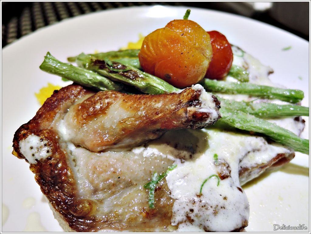 爐烤半雞佐法式白醬320-2