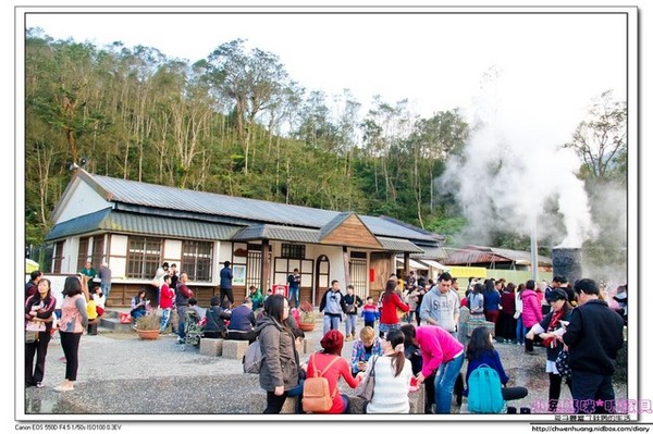 清水地熱公園(Qing-Shui Geothermal Pools)：2016宜蘭景點-清水地熱/重新營運/地熱煮蛋、玉米、地瓜/泡腳池