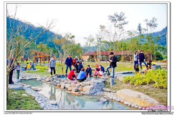 清水地熱公園(Qing-Shui Geothermal Pools)：2016宜蘭景點-清水地熱/重新營運/地熱煮蛋、玉米、地瓜/泡腳池