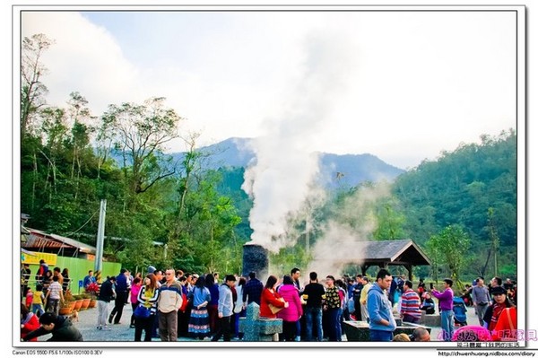 清水地熱公園(Qing-Shui Geothermal Pools)：2016宜蘭景點-清水地熱/重新營運/地熱煮蛋、玉米、地瓜/泡腳池