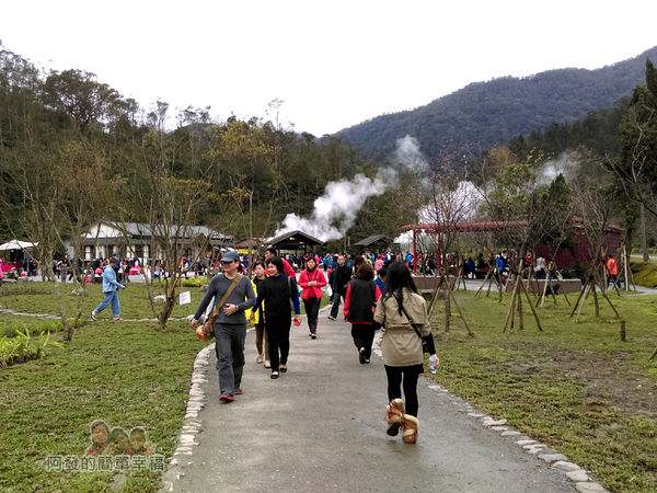 清水地熱49-11點時離開的人潮