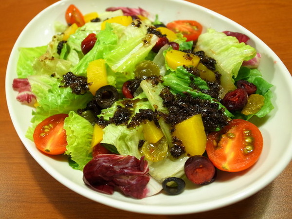 Vasa Pizzeria 瓦薩比薩(松車店)：＜台北｜松山｜比薩＞聖誕跨年大餐搶先吃～『瓦薩比薩(松車店)』