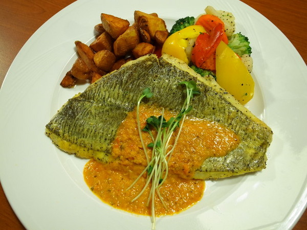 Vasa Pizzeria 瓦薩比薩(松車店)：＜台北｜松山｜比薩＞聖誕跨年大餐搶先吃～『瓦薩比薩(松車店)』