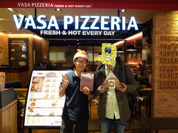 Vasa Pizzeria 瓦薩比薩(松車店)：＜台北｜松山｜比薩＞聖誕跨年大餐搶先吃～『瓦薩比薩(松車店)』