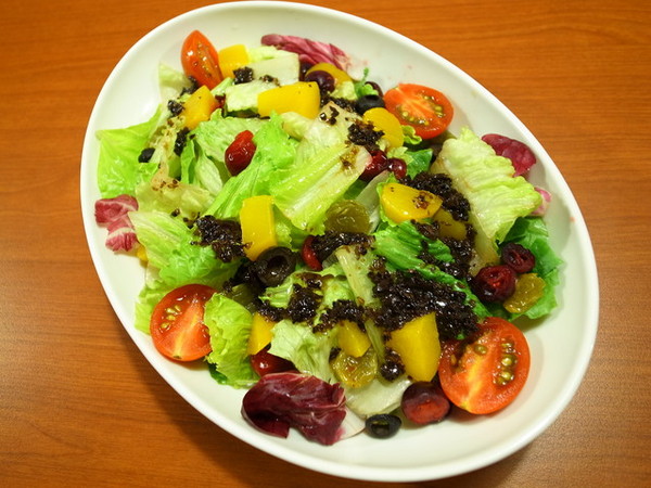 Vasa Pizzeria 瓦薩比薩(松車店)：＜台北｜松山｜比薩＞聖誕跨年大餐搶先吃～『瓦薩比薩(松車店)』