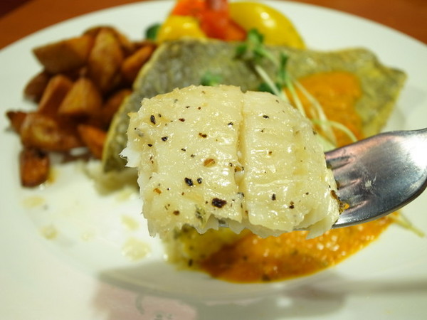 Vasa Pizzeria 瓦薩比薩(松車店)：＜台北｜松山｜比薩＞聖誕跨年大餐搶先吃～『瓦薩比薩(松車店)』