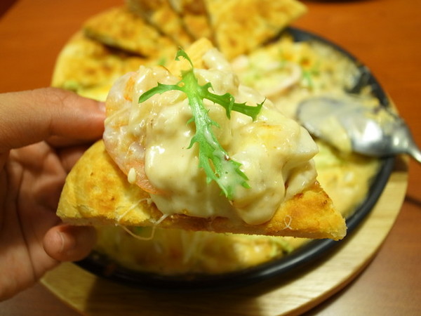 Vasa Pizzeria 瓦薩比薩(松車店)：＜台北｜松山｜比薩＞聖誕跨年大餐搶先吃～『瓦薩比薩(松車店)』