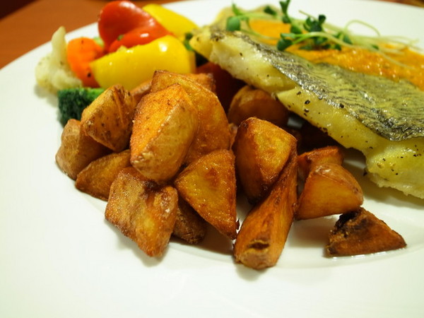 Vasa Pizzeria 瓦薩比薩(松車店)：＜台北｜松山｜比薩＞聖誕跨年大餐搶先吃～『瓦薩比薩(松車店)』