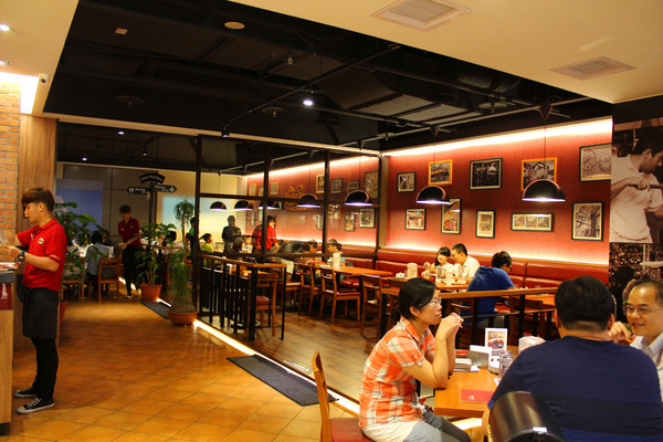 Vasa Pizzeria 瓦薩比薩(松山車站店)：[台北]手工美味創意披薩 松山車站店-Vasa Pizzeria 瓦薩比薩