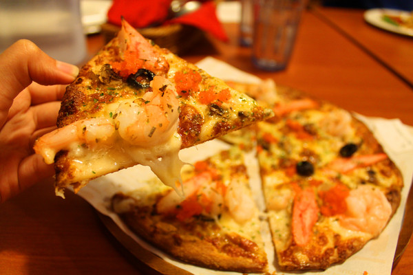 Vasa Pizzeria 瓦薩比薩(松山車站店)：[台北]手工美味創意披薩 松山車站店-Vasa Pizzeria 瓦薩比薩