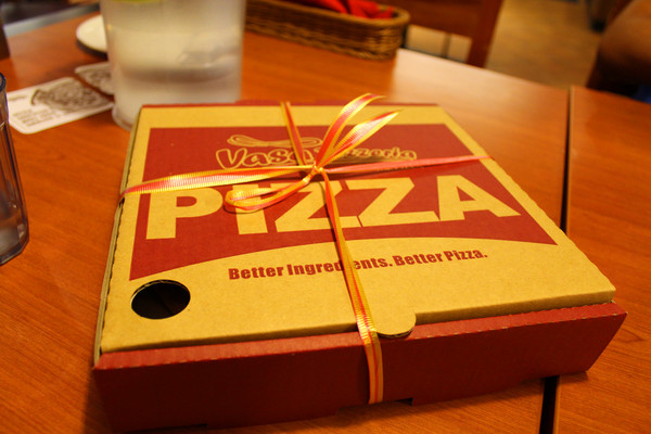 Vasa Pizzeria 瓦薩比薩(松山車站店)：[台北]手工美味創意披薩 松山車站店-Vasa Pizzeria 瓦薩比薩