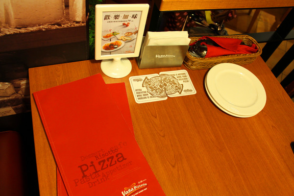 Vasa Pizzeria 瓦薩比薩(松山車站店)：[台北]手工美味創意披薩 松山車站店-Vasa Pizzeria 瓦薩比薩