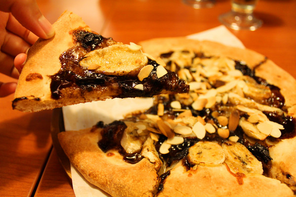 Vasa Pizzeria 瓦薩比薩(松山車站店)：[台北]手工美味創意披薩 松山車站店-Vasa Pizzeria 瓦薩比薩