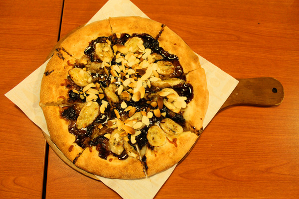 Vasa Pizzeria 瓦薩比薩(松山車站店)：[台北]手工美味創意披薩 松山車站店-Vasa Pizzeria 瓦薩比薩