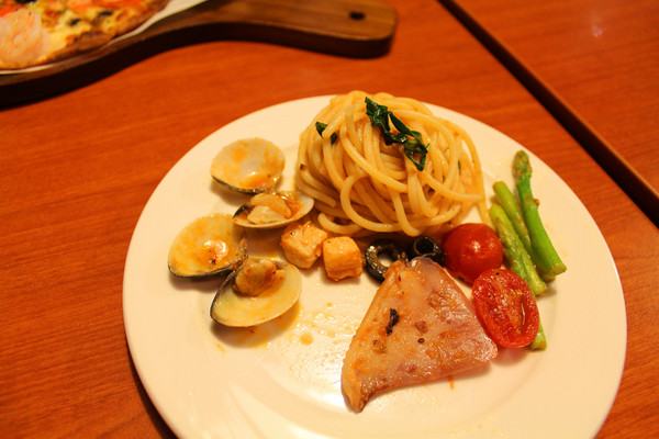 Vasa Pizzeria 瓦薩比薩(松山車站店)：[台北]手工美味創意披薩 松山車站店-Vasa Pizzeria 瓦薩比薩