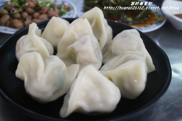 頂味執餃:【新北三重區】三重巷弄美食『頂味執餃』捷運菜寮站