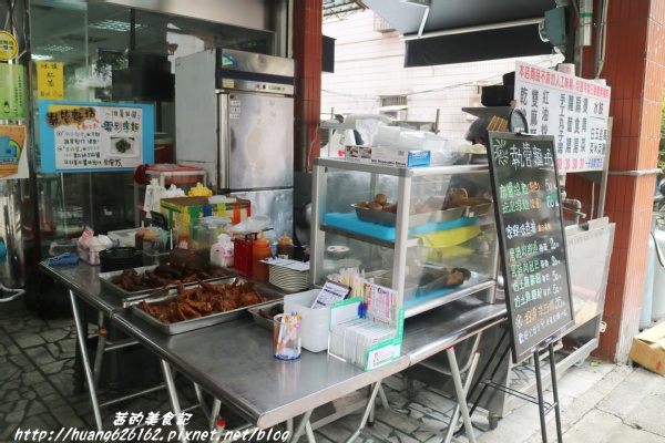 頂味執餃:【新北三重區】三重巷弄美食『頂味執餃』捷運菜寮站