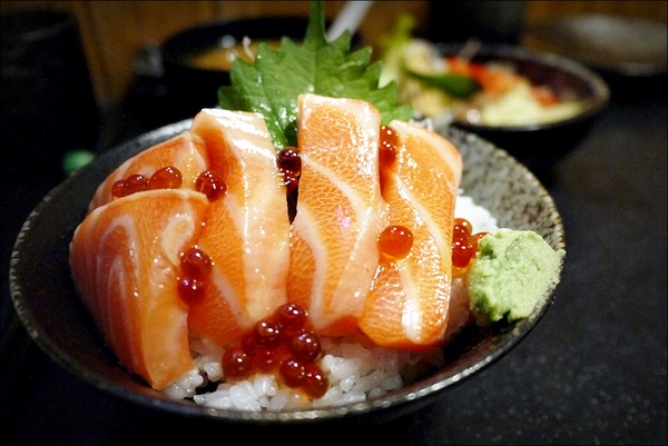 古亭魚壽司:台北古亭。魚壽司 油花超美!對海鮮挑嘴的人客歡迎來