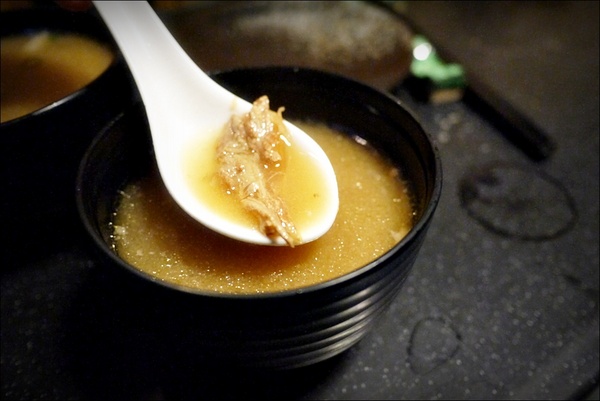 古亭魚壽司:台北古亭。魚壽司 油花超美!對海鮮挑嘴的人客歡迎來