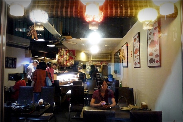 古亭魚壽司:台北古亭。魚壽司 油花超美!對海鮮挑嘴的人客歡迎來