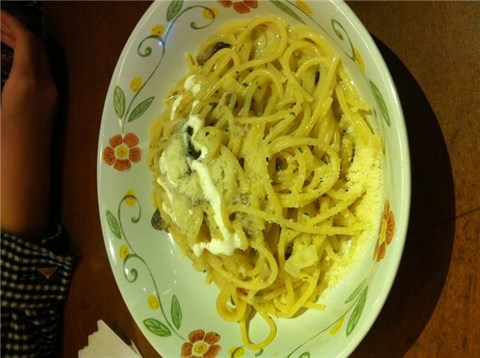 奶油麵 - 大安區的薩莉亞)