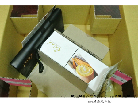 Color C'ode:【食記-邀約】oO。台北 Color C'ode 北海道極純鮮乳捲 食記、必吃、美食 一間傳遞幸福的甜點店,用料極其實在~!。o○。