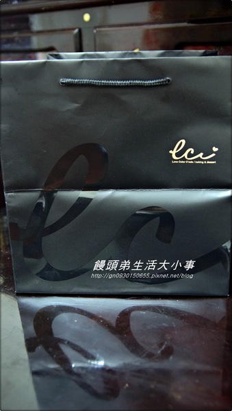 Color C'ode:【宅配】黑色經典巧克力蛋糕♪♪Color C'ode♪♪