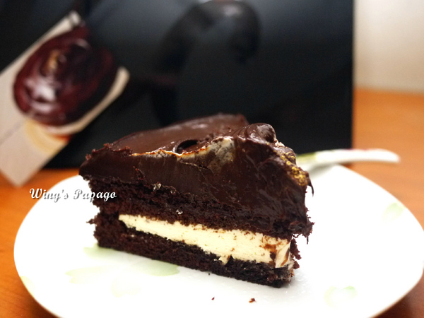 Color C'ode：低調奢華風。Color C'ode黑色經典巧克力蛋糕