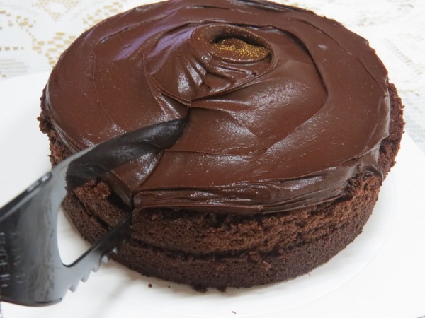 Color C'ode：【宅配】讓人忘卻煩惱只有快樂的甜點『Color C'ode/黑色經典巧克力』