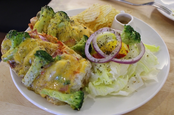 COMOC Square & Cafe：COMOC Square & Cafe ✪ 一場時尚與美食結合的饗宴~103.08.08