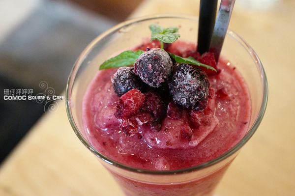 COMOC Square & Cafe：COMOC Square & Cafe ✪ 一場時尚與美食結合的饗宴~103.08.08