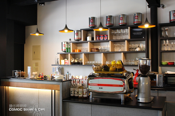 COMOC Square & Cafe：COMOC Square & Cafe ✪ 一場時尚與美食結合的饗宴~103.08.08
