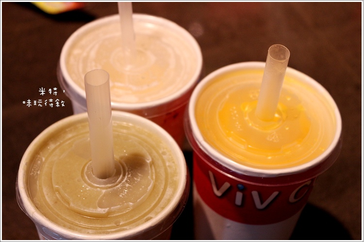 米特,味玩待敘|部落格 © MEAT76|2013-09-15-7 【台北中山大直|美食街】VIV CUP|可麗餅×芋包芋|大食代食神大選|捷運劍南路站|穿梭時空的復古懷舊與美食間的五感邂逅033.jpg