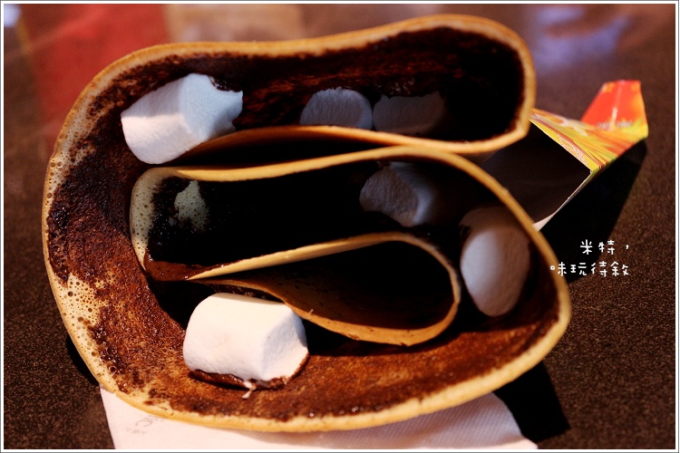 米特,味玩待敘|部落格 © MEAT76|2013-09-15-7 【台北中山大直|美食街】VIV CUP|可麗餅×芋包芋|大食代食神大選|捷運劍南路站|穿梭時空的復古懷舊與美食間的五感邂逅022.jpg