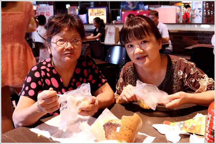 米特,味玩待敘|部落格 © MEAT76|2013-09-15-7 【台北中山大直|美食街】VIV CUP|可麗餅×芋包芋|大食代食神大選|捷運劍南路站|穿梭時空的復古懷舊與美食間的五感邂逅032.jpg