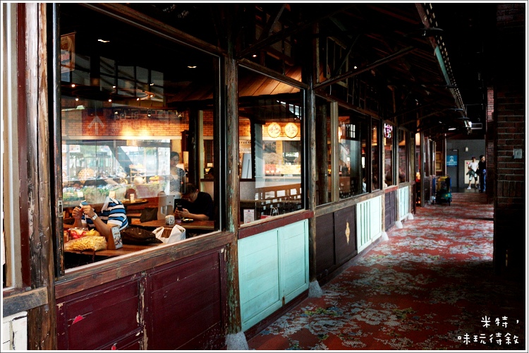 米特,味玩待敘|部落格 © MEAT76|2013-09-15-7 【台北中山大直|美食街】VIV CUP|可麗餅×芋包芋|大食代食神大選|捷運劍南路站|穿梭時空的復古懷舊與美食間的五感邂逅004.jpg